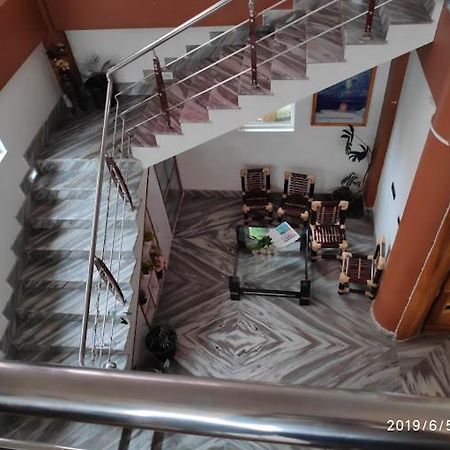 Hotel Holiday Hush Haven Shillong Esterno foto