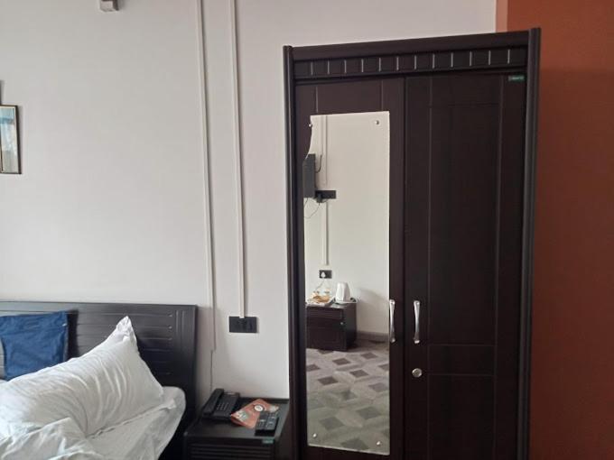Hotel Holiday Hush Haven Shillong Esterno foto