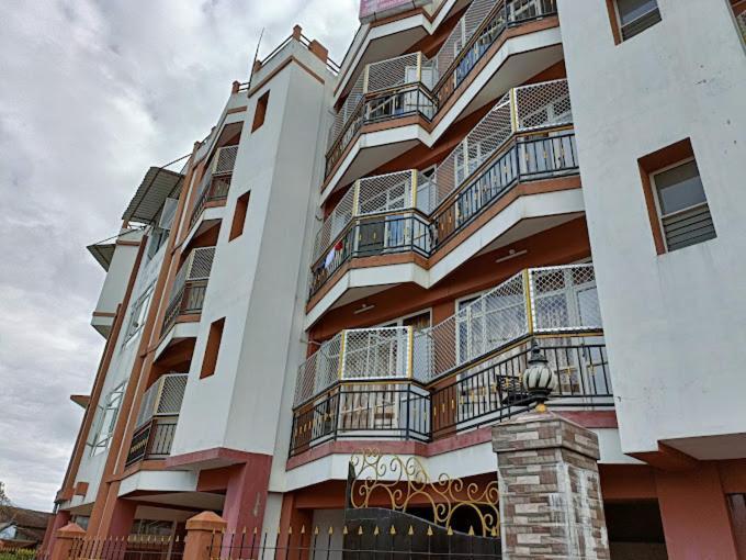Hotel Holiday Hush Haven Shillong Esterno foto