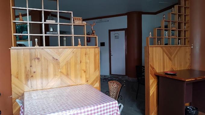 Hotel Holiday Hush Haven Shillong Esterno foto