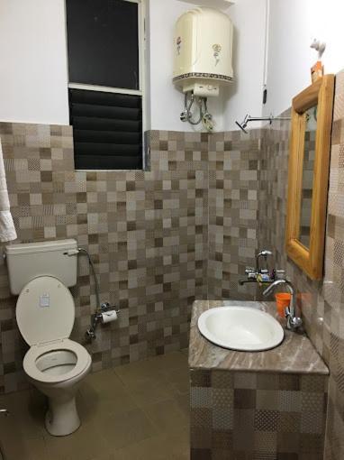 Hotel Holiday Hush Haven Shillong Esterno foto